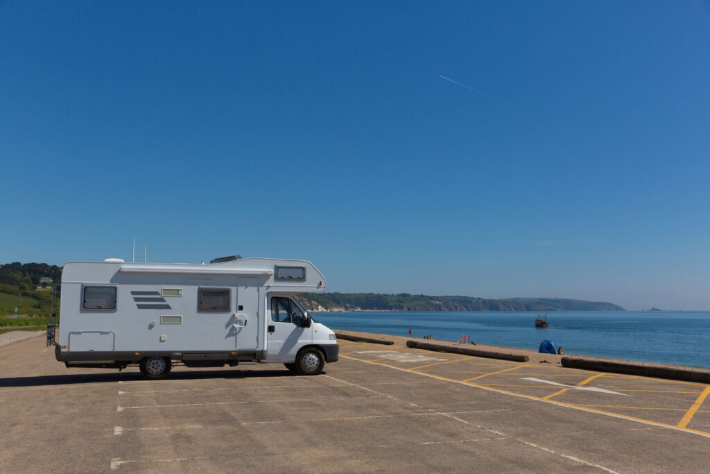 The Reasons People Consider Living in a Motorhome: