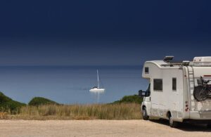 Read more about the article How to find free motorhome parking in Spain
