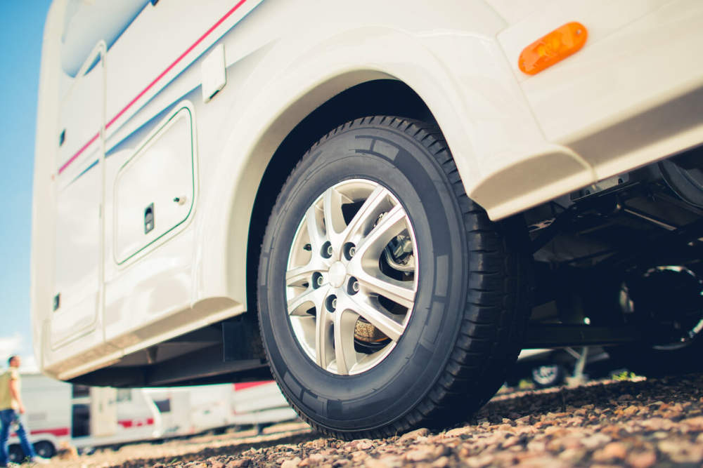 You are currently viewing What Tyres Do Caravans Need?