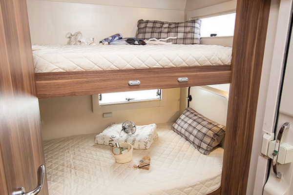 Read more about the article Which Motorhomes Have Fixed Beds